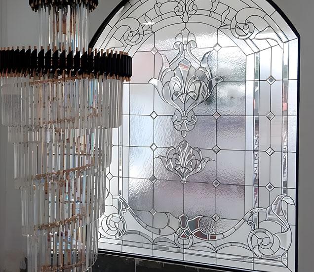 Tim profesional kaca patri dan aluminium Tangguh Glass