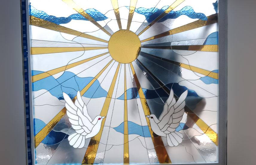 Kaca Patri Jendela utama Gereja